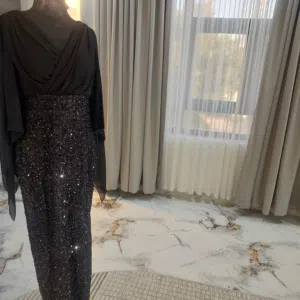 ملابس تصفيه بأسعار رخيصه لايطووفكن