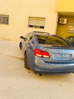 لكسز Gs2008 فيها بنزيني الوصف