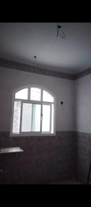 180 m2 3 Bedrooms Townhouse for Sale in Aden Shaykh Uthman