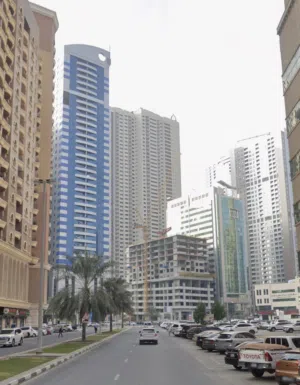 برج للبيع الشارقة منطقة الخان بدخل يتجاوز 10%