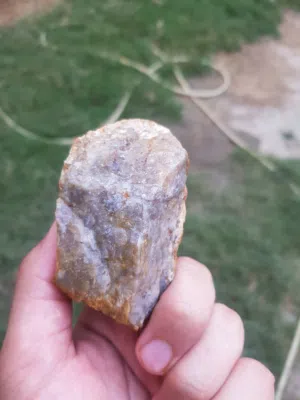 حجر خام عقيق عراقي