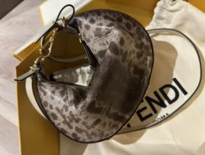 شنطة فندي ..