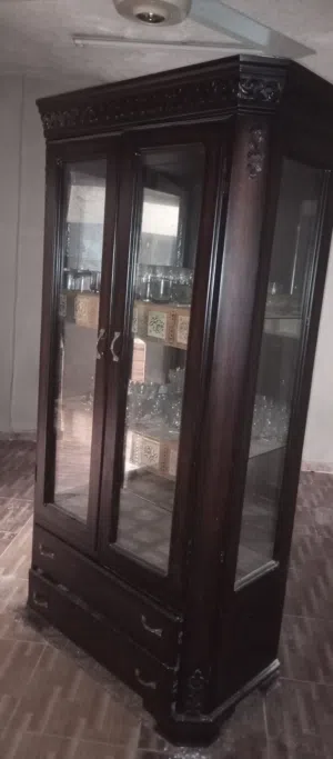 فضيه خشب لاتيه و زان كامل135قابل للتفاوض