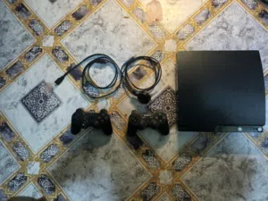 بلي ستيشن 3 مستعمل نضيف جدا مع الملحقات