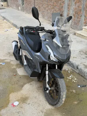 Honda adv 160