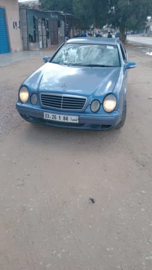 مرسيدس clk2002 محرك 23الاحمر وكنبيو عادي 6مارشات سياره ربي يبارك