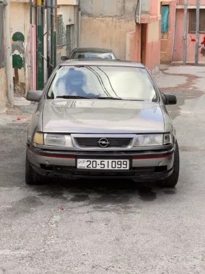 أوبل فيكترا موديل 1993  ماتور 1800cc قوي إقتصادي راكب جديد