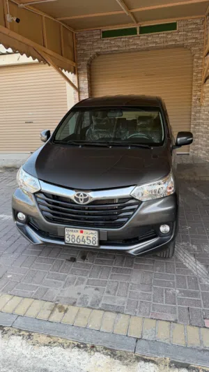 للبيع تيوتا افنزا في قمة النظافة