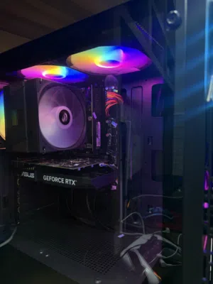 Pc بحاله الوكاله مستعمل اقل من ثلث اشهر فعليا الله يبارك لصاحب النصيب