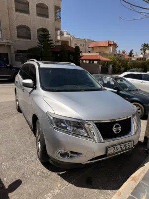 Used Nissan Pathfinder in Amman