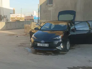 Used Toyota Prius in Amman