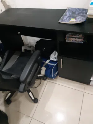 مكتب + كرسي عرض خاص بس 35