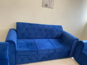 طقم كنب مع طاوله