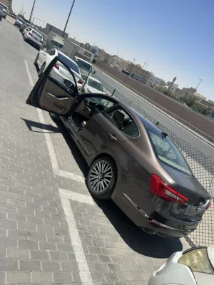Used Kia Cadenza in Farwaniya