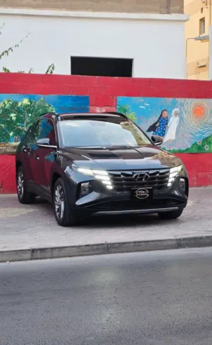 HYUNDAI TUCSON 2023  FULL OPTION MODEL WITH SINGLE OWNER AND AGENT MAINTAINED , UNDER- WARRANTY