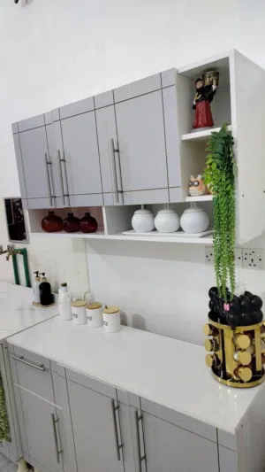 متر و20ارضي وملحق وسنك مرمر