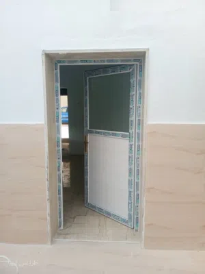 منزل مصين كامل وشارع واسع