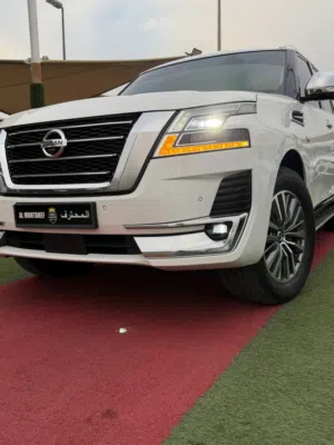 Nissan patrol LE-PLATINUM CITY 2020-FULL OPTION-GCC-very good condition