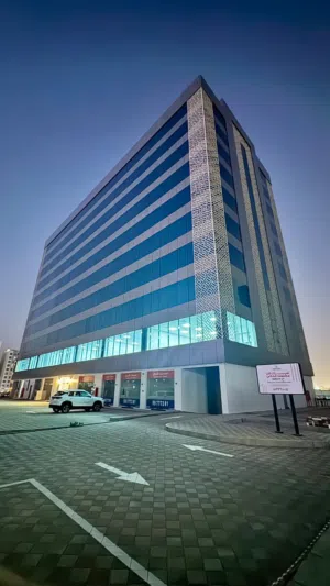 مكاتب مؤجرة في غلا للبيع مع عائد مرتفع
