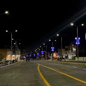 فيلا تجارية في فينيسيا 1 على الرئيسي مباشر