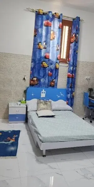 KIDS BEDROOM SET IN EXCELLENT CONDITION.