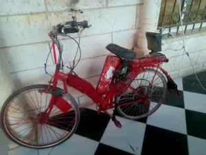 بسكليت كهرباء نضيف وبطارية مكفوله بمشي بالشحنة بين 25 لا 30 كيلو ...