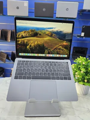 Macbook Air Model A1932 year 2018 Intel dual-Core i5 16Gb Ram,1.5Tb ssd Intel uhd graphics 617 Macos