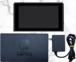 للبيع: نينتندو سويتش بحالة ممتازة - الجيل الاول  النسخة V1 (Version One)