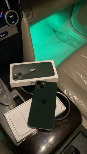Apple iPhone 13 128 GB in Al Sharqiya