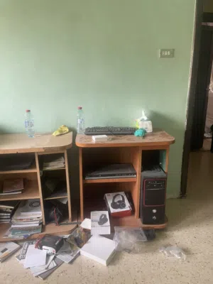 طاولة ل مكتب او تلفزيون