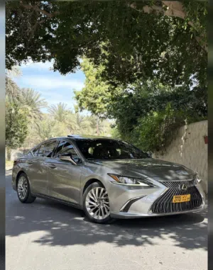 Used Lexus ES in Muscat