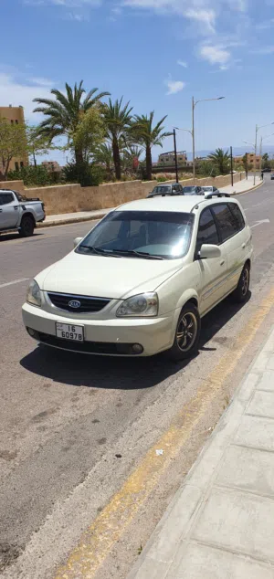 كيا كيرنزا موديل 2003 ماطور 2000