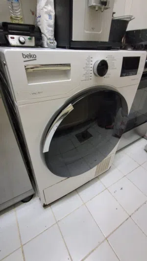 نشافه بيكو سعه 10 كيلو حاله جيدة شغاله و تجفيف ممتازة بها عيب صوت عالي عندي التشغيل
