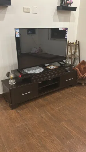طاولة شاشه