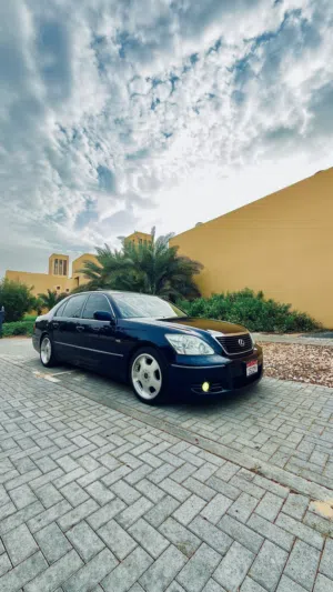 Urgent sale Lexus LS430 2004 Half ultra
