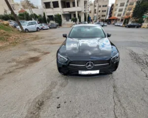 Mercedes E350 AMG 2023  Knight Package  29 ألف كم
