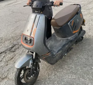 سكوتر للبيع نادر مقطوع من السوق يوجد توصيل اخو الجديد