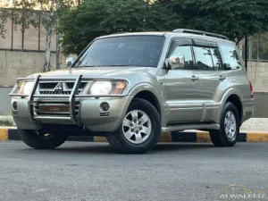 مـيـتـسـوبـيـشـي بـاجـيـرو GLS 2006 مـمـيـز جـدا للـبـيـع بـسـعـر مـغـري