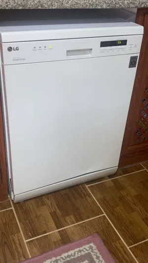 جلايه LG للبيع بحاله جيده جدا قابل للتفاوض