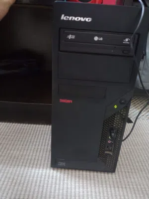 كمبيوتر للبيع