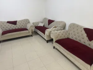كنب في حاله ممتازه للبيع اليوم فقط