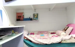 غرفة نوم اطفال طابقين التواصل عن طريق الواتساب