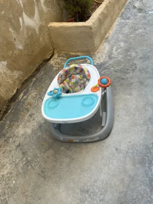 مشاية اطفال