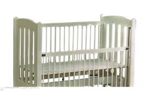 سرير أطفال صغير. A small baby bed.