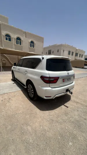 نيسان بلاتينيوم 400 يباله صبغ و سنسر الدبل مب شغال ولا هو نظيف و اموره طيبه قابل فتك او التيما 20-24