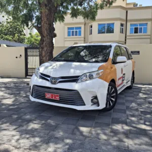 Used Toyota Sienna in Muscat