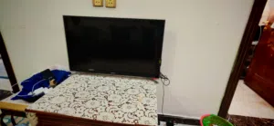 شاشة 32 مع ريسيفر عدد 2