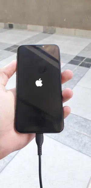 أيفون XS بسعر حرق