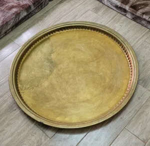 للبيع صحن نحاس قديم حجمه كبير جدآ وزنه ثقيل