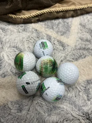 كرات من شركة TaylorMade للجولف الكرات اصليه وبحالة ممتازه